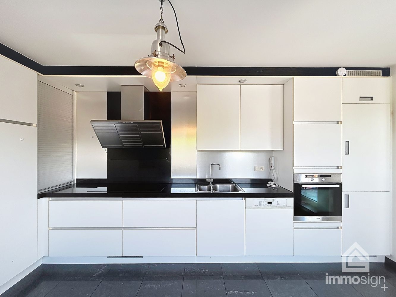 Ruim appartement met twee slaapkamers én twee terrassen te Hamont! foto 3