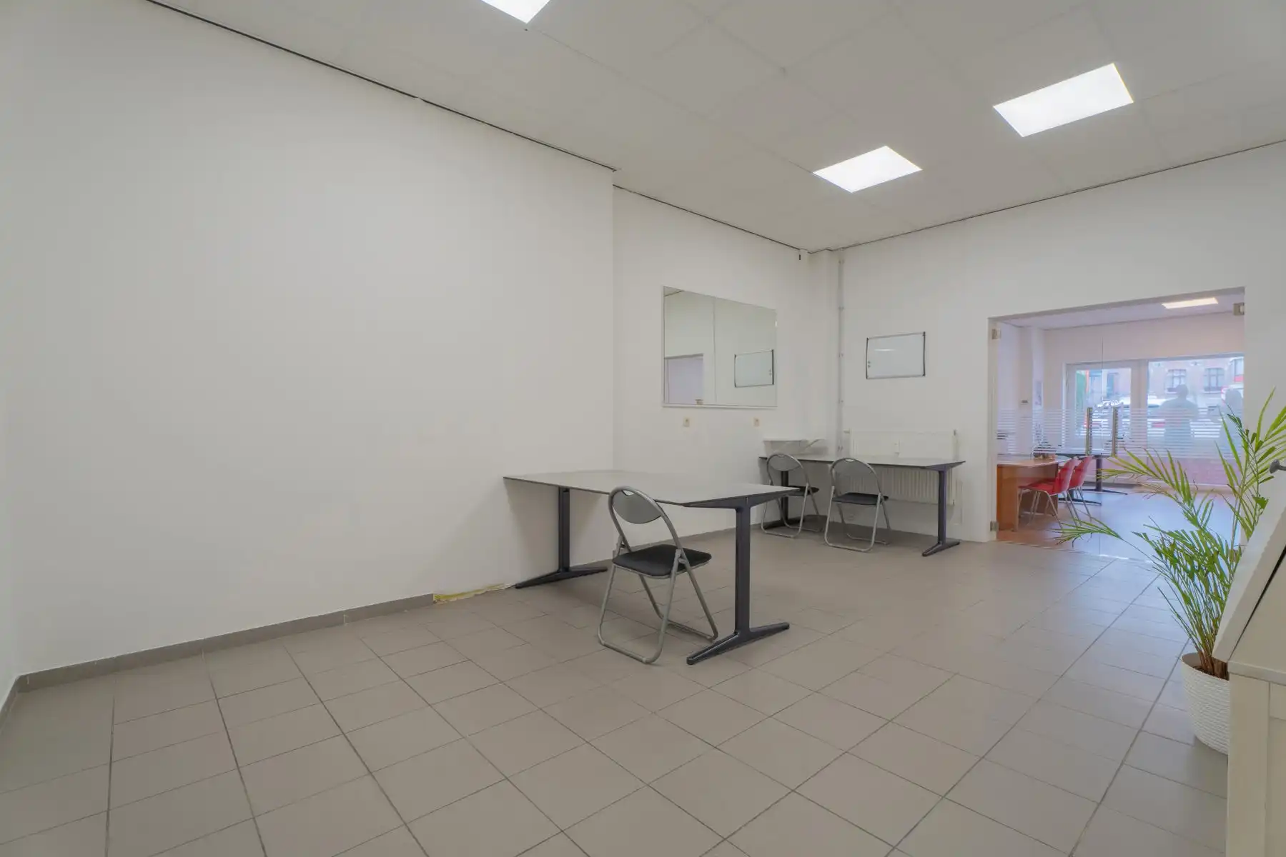 Uitstekend gelegen handelspand van 103 m² foto 6