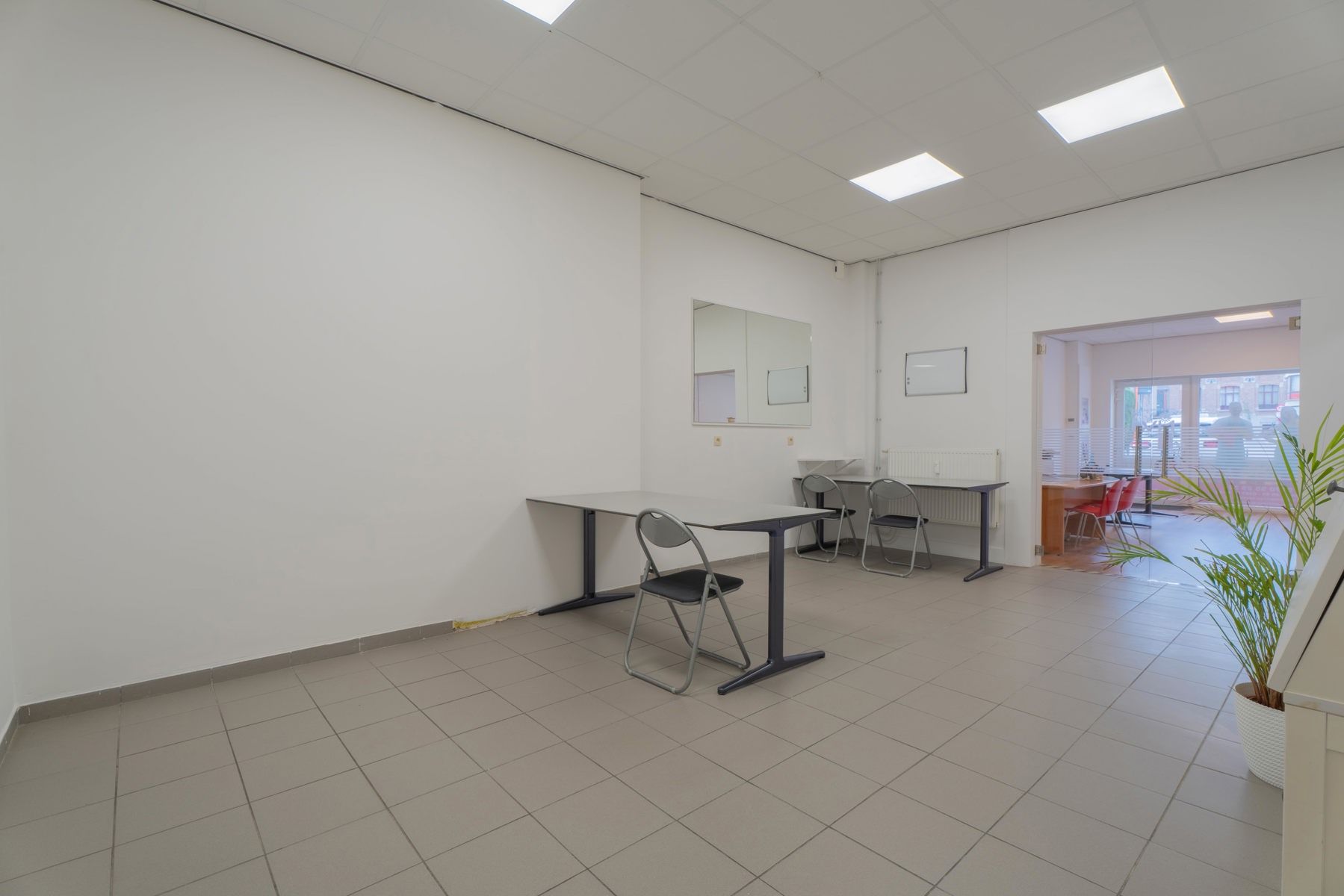 Uitstekend gelegen handelspand van 103 m² foto 6