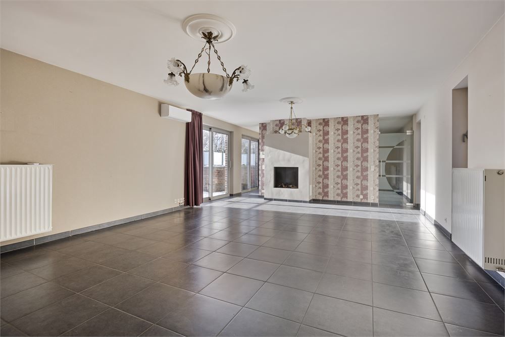 Ruime duplex met 2 slaapkamers in het stadscentrum foto {{pictureIndex}}