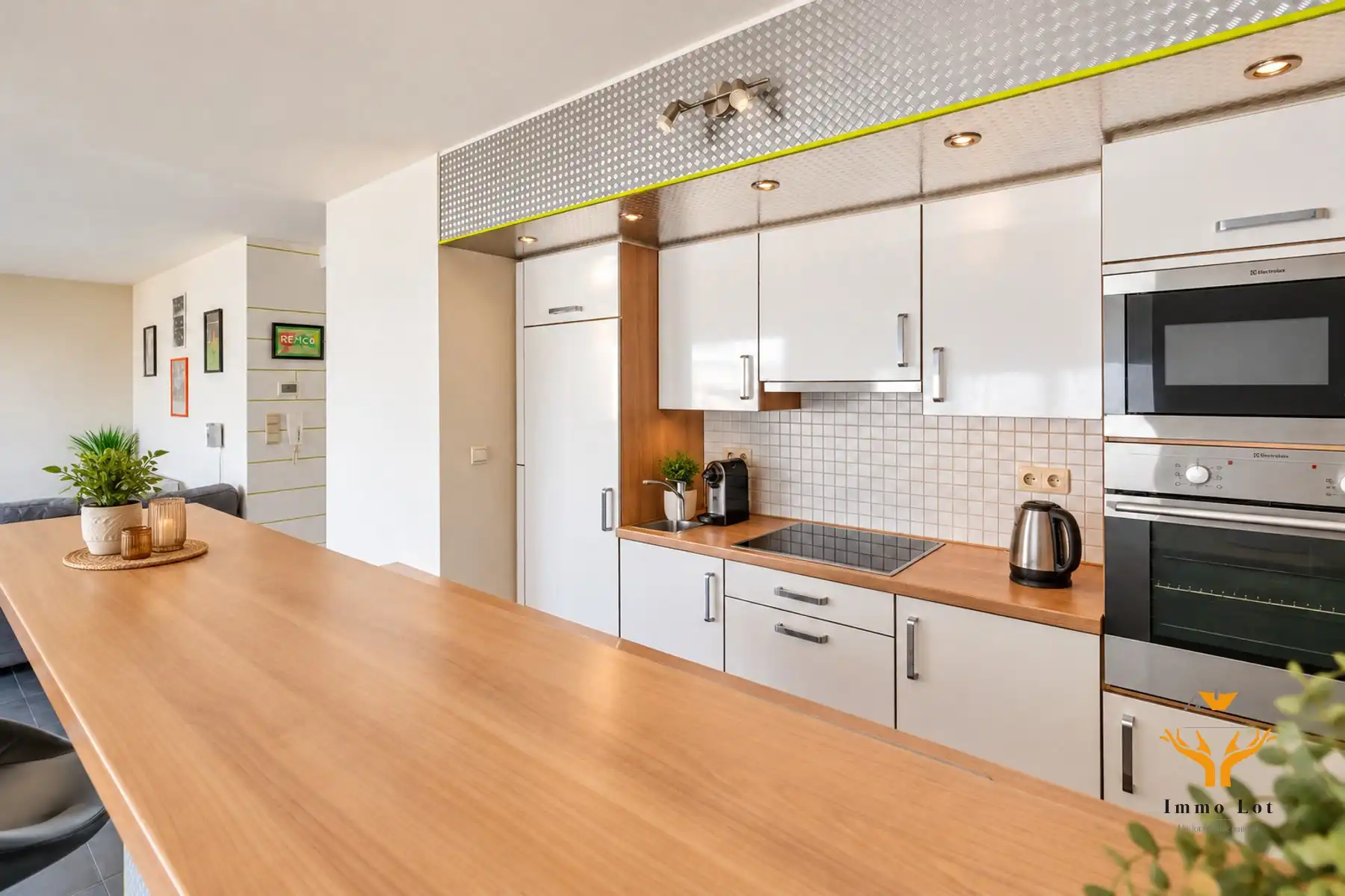 Instapklaar appartement met twee slaapkamers en terras foto 4