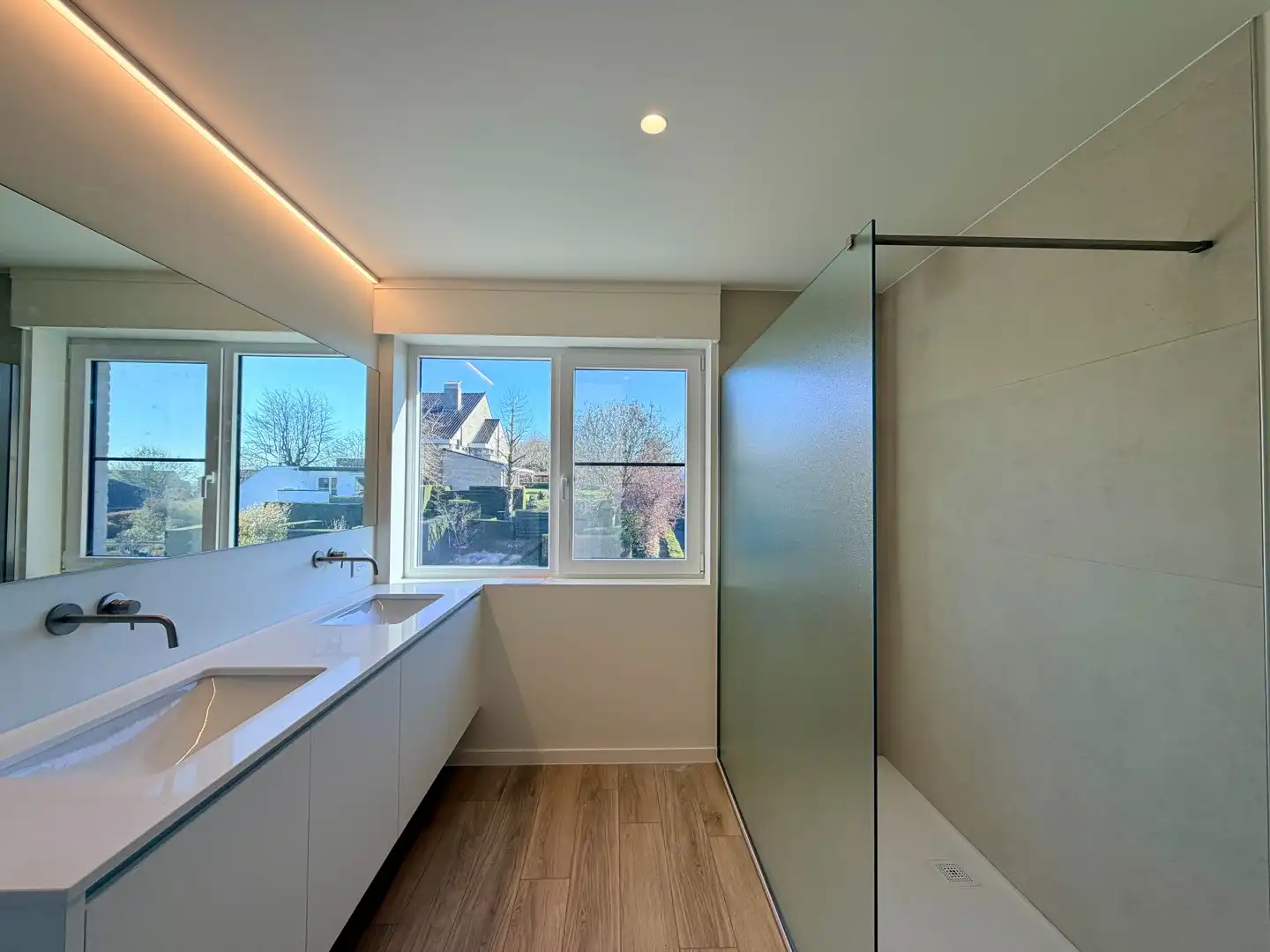 Recente nieuwbouwwoning in centrum Tielt! foto 17