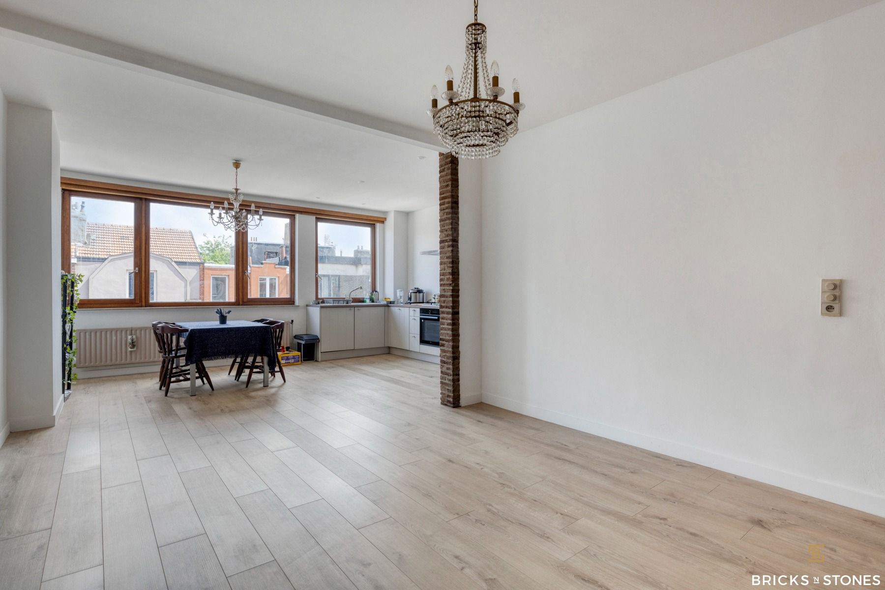 2 slaapkamer appartement met terras foto {{pictureIndex}}