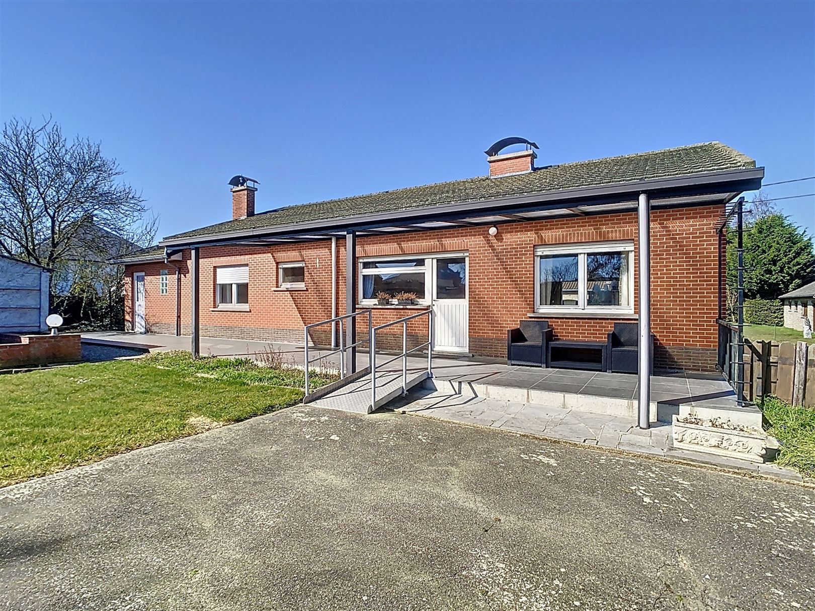 Hoofdfoto van de publicatie: Ruime woning, 3 slpks, terras, tuin, garage, 13a 60ca