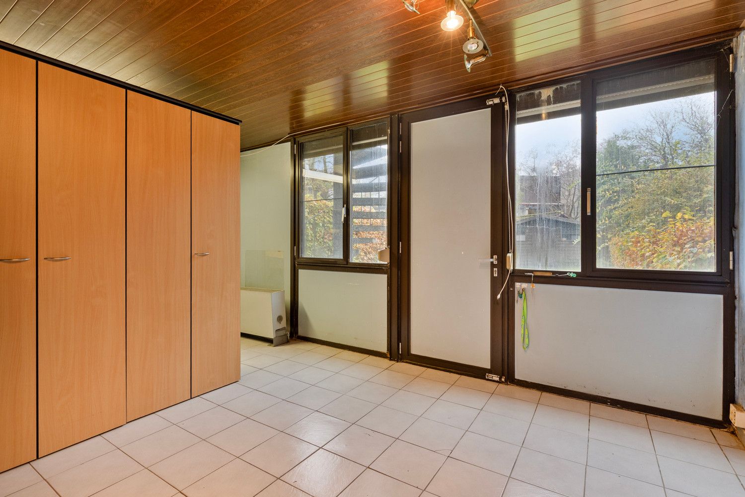 In de wijk 'Langbaanvelden' ligt deze te renoveren bel-étagewoning met 3 tot 4 slks, garage en tuin! foto 25