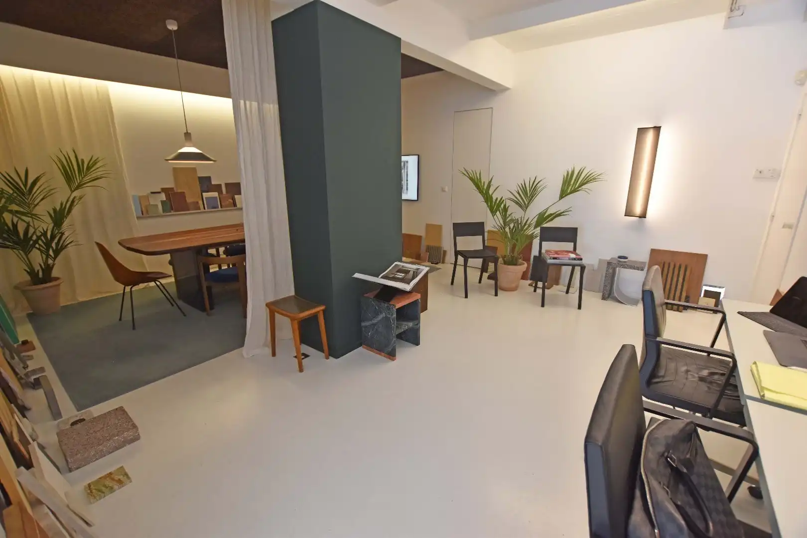 Mooi gerenoveerd, goed gelegen handelspand in de Van Bunnenlaan  foto 6