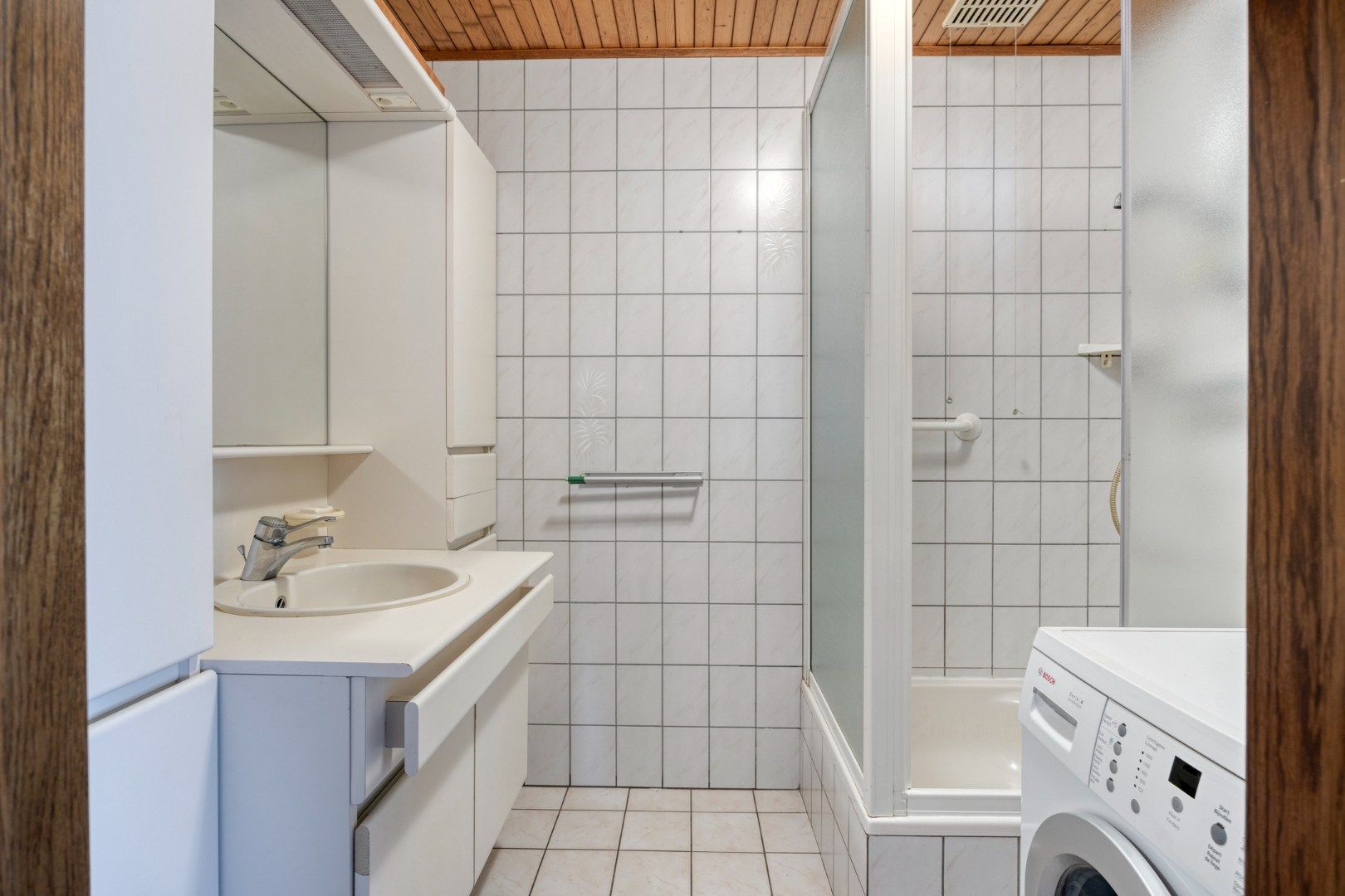 Gelijkvloerse woning met 2 slaapkamers op een mooi Z gericht perceel van 819 m² ! foto 17