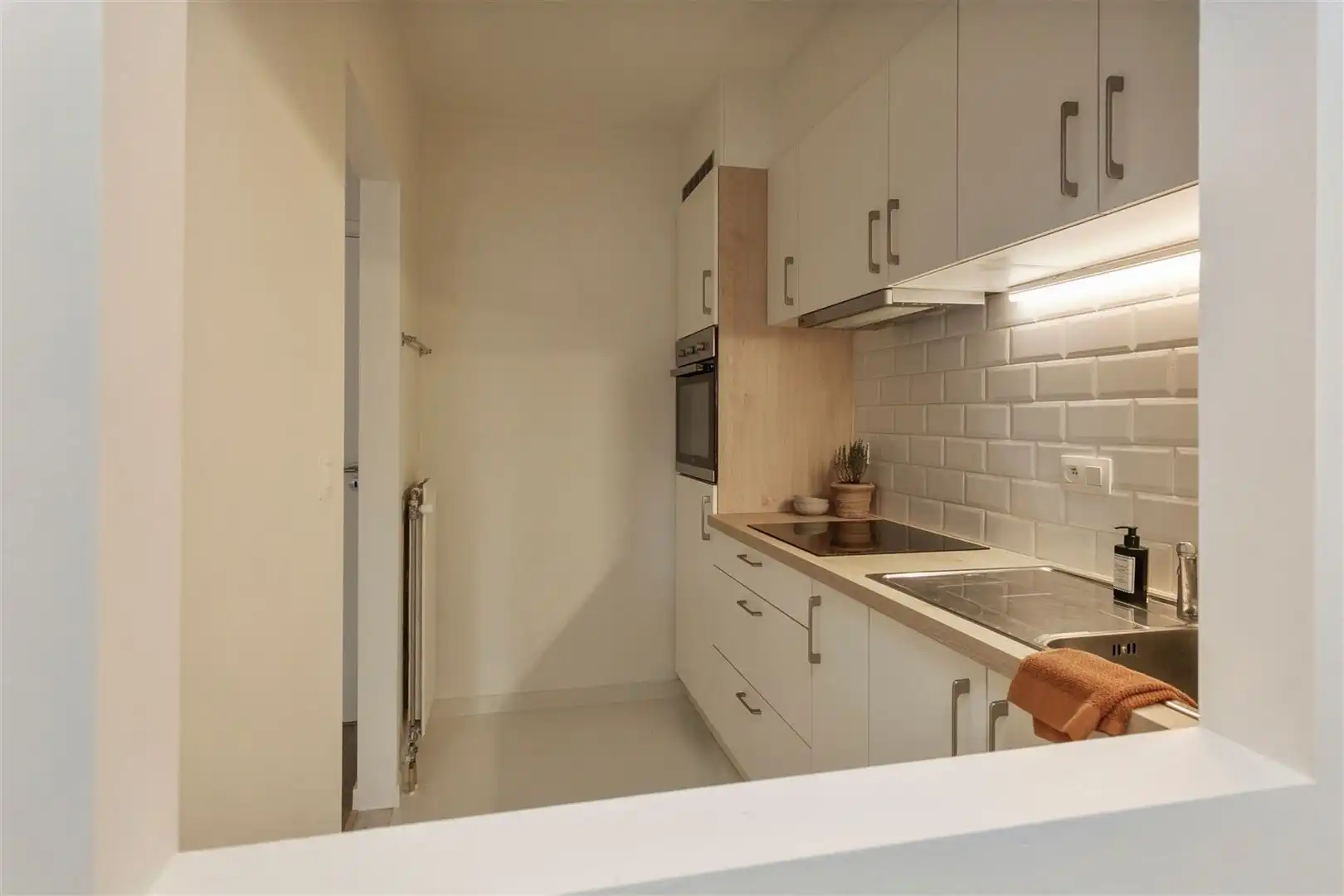 Instapklaar appartement met 1 slaapkamer en parking foto 6