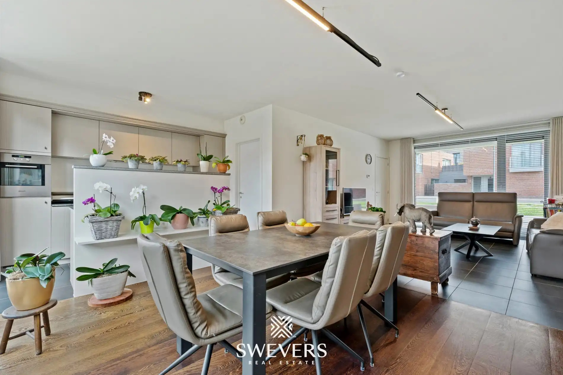 Recent en ruim duplex appartement (140m²) met 2 grote terrassen in centrum Diepenbeek foto 5