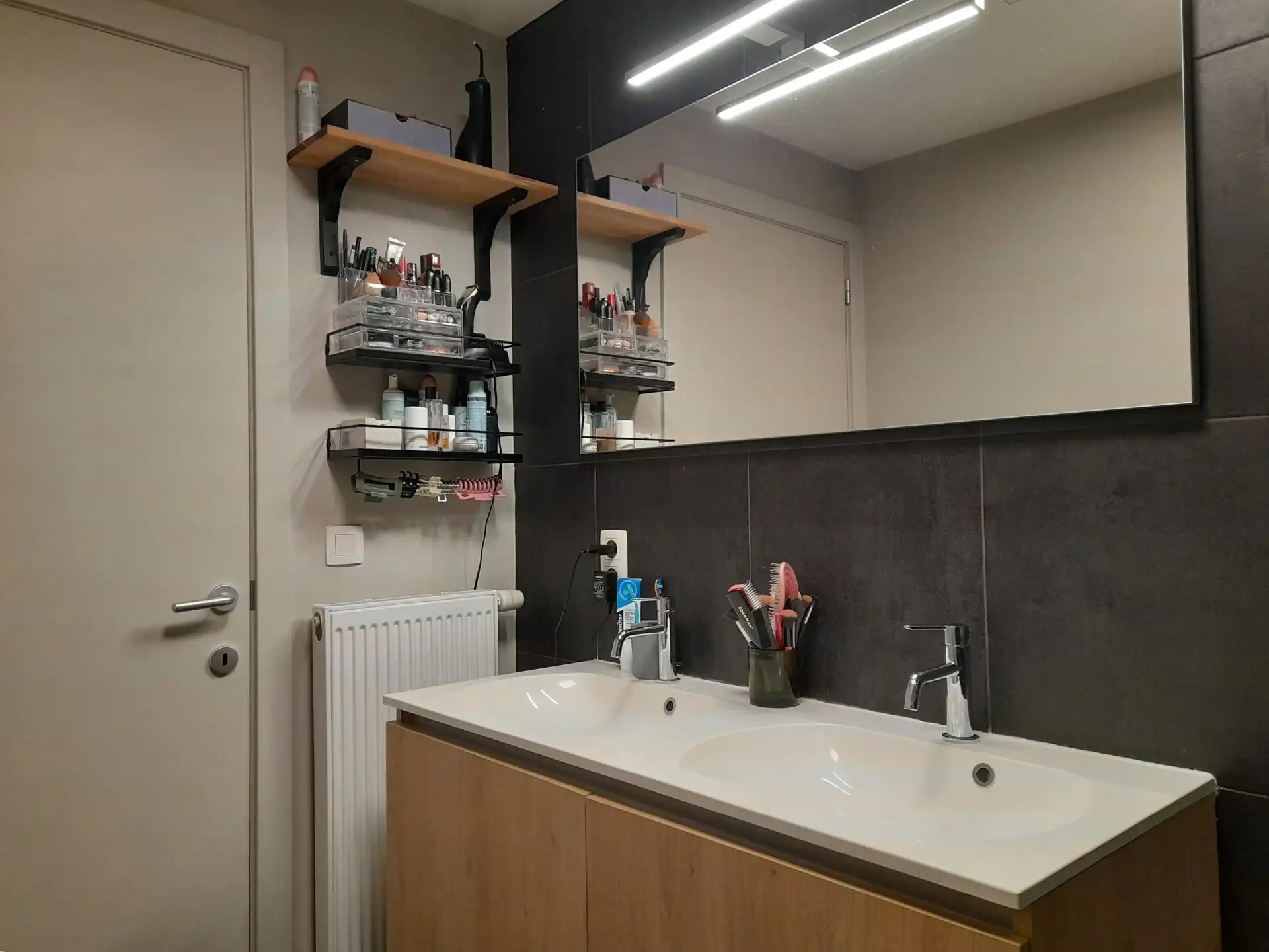 Gelijkvloers appartement met 2-slaapkamers en eigen tuintje foto 17