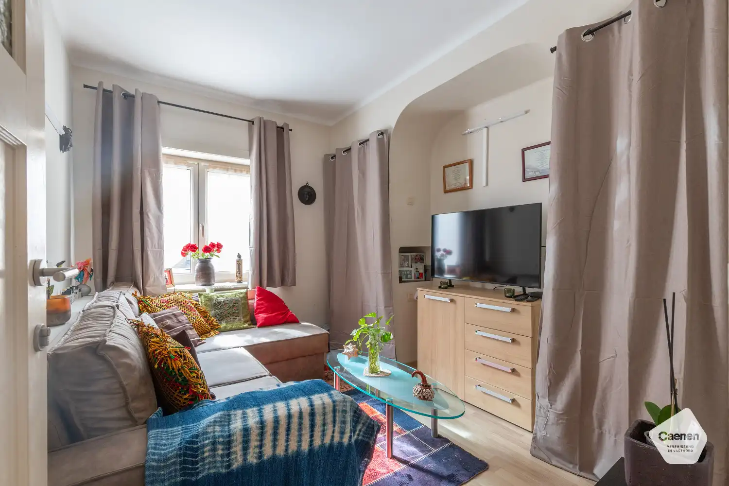 Ruim karakterappartement met 4 slaapkamers, gelegen in historisch pand foto 8