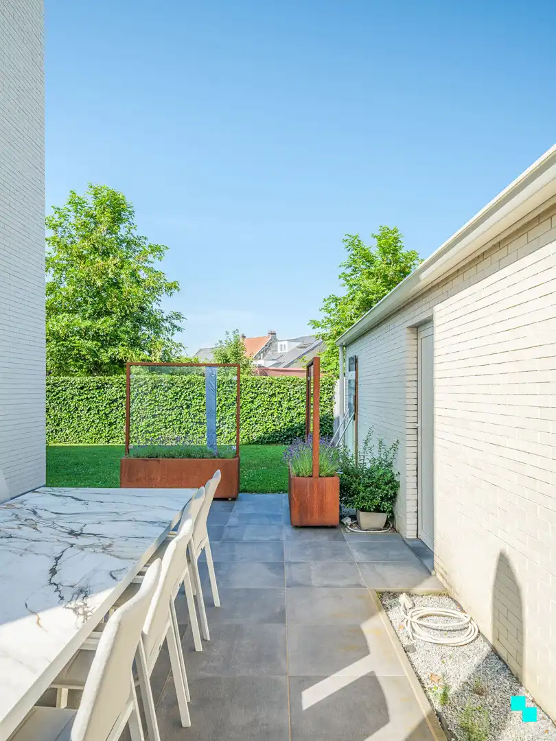 Instapklare woning met vijf kamers in het hart van Merelbeke foto 18