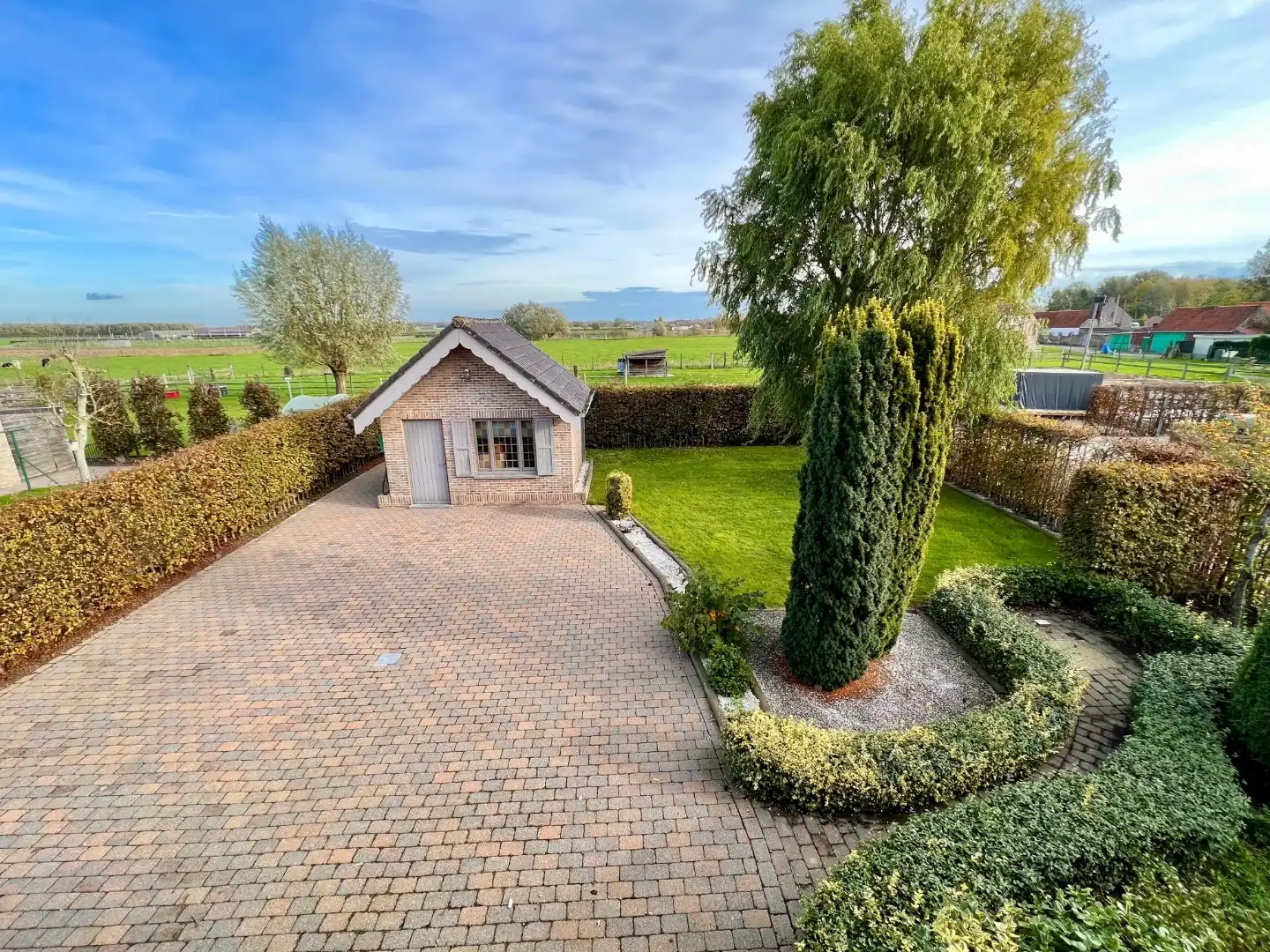  ALLEENSTAANDE VILLA MET 5/6 SLAAPKAMERS, DUBBELE GARAGE EN TUIN  foto 12