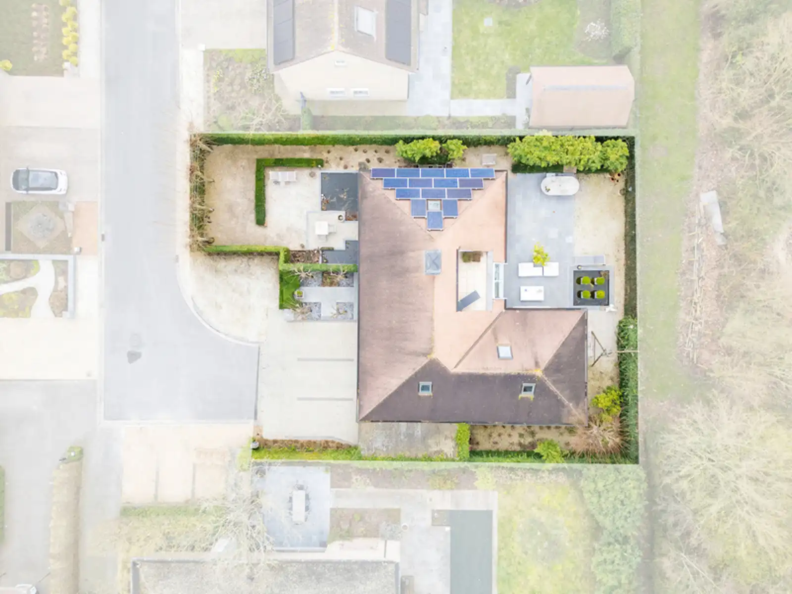 Lichtrijke en residentieel gelegen villa  foto 10