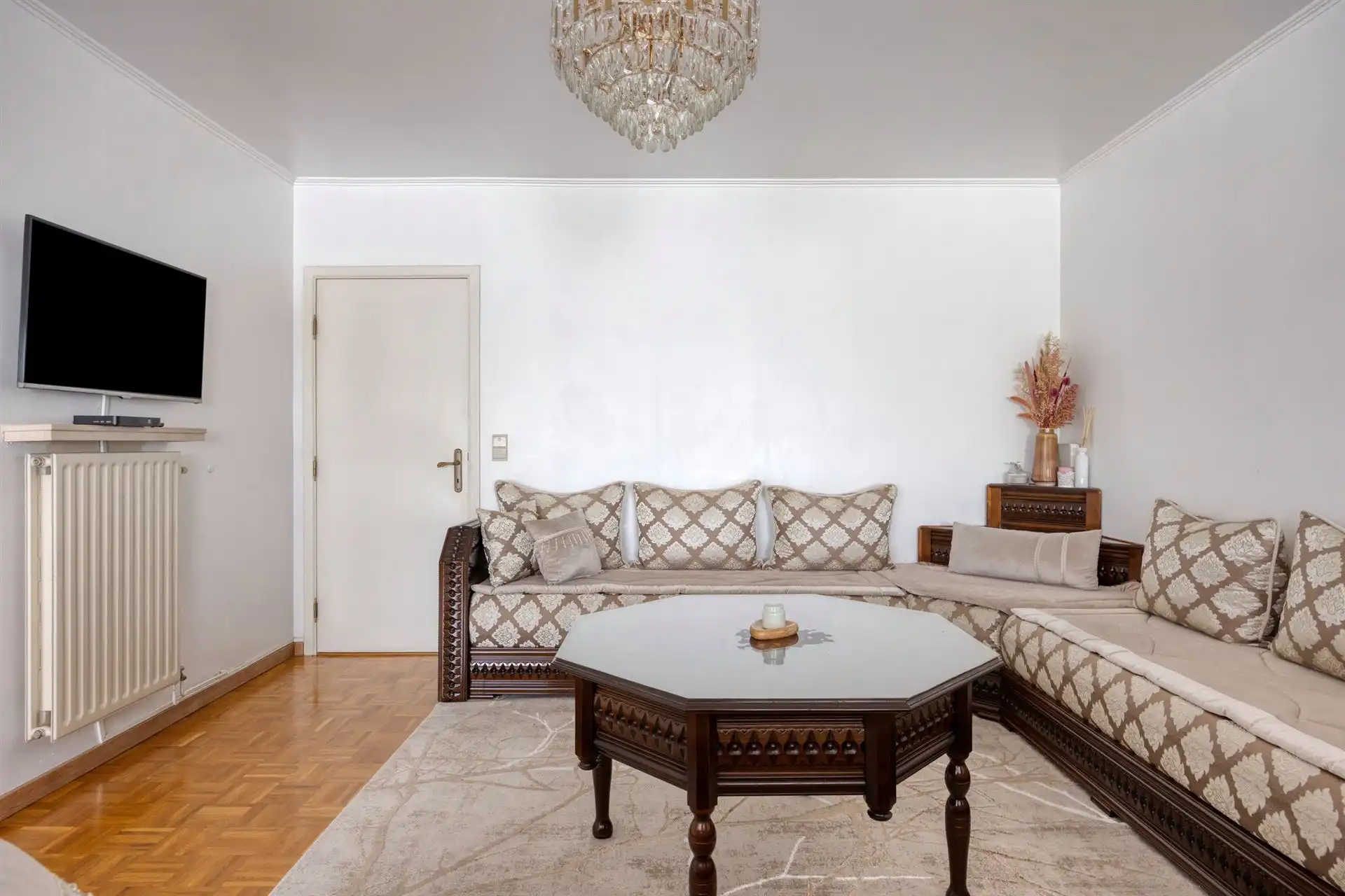 Instapklaar appartement met 2 slaapkamers. foto 6