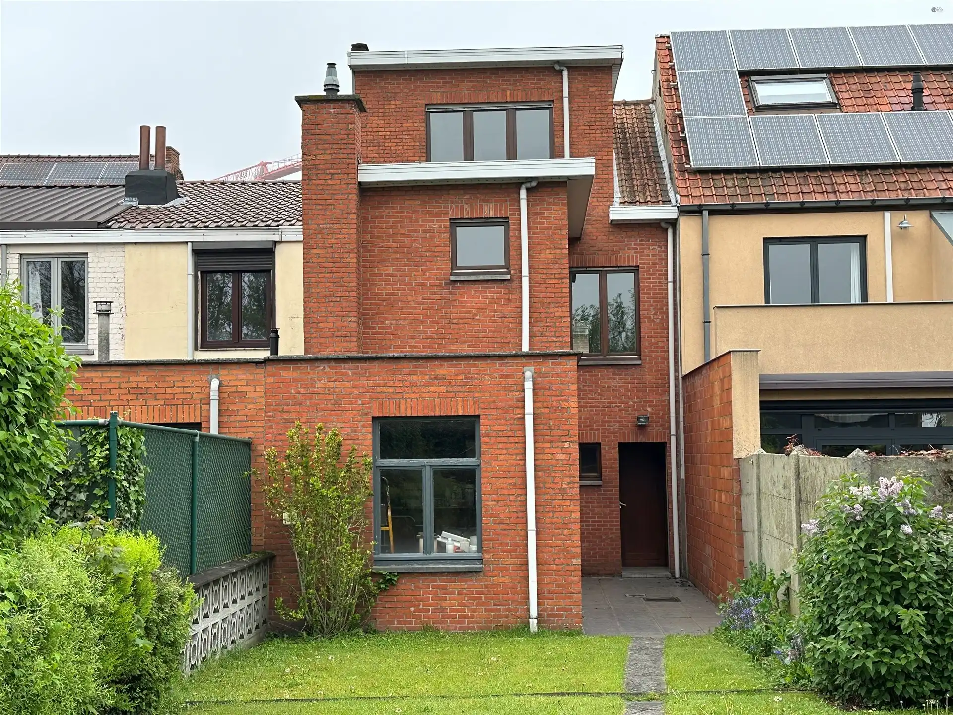 Centraal gelegen woning + garage op 281m² grond foto 21