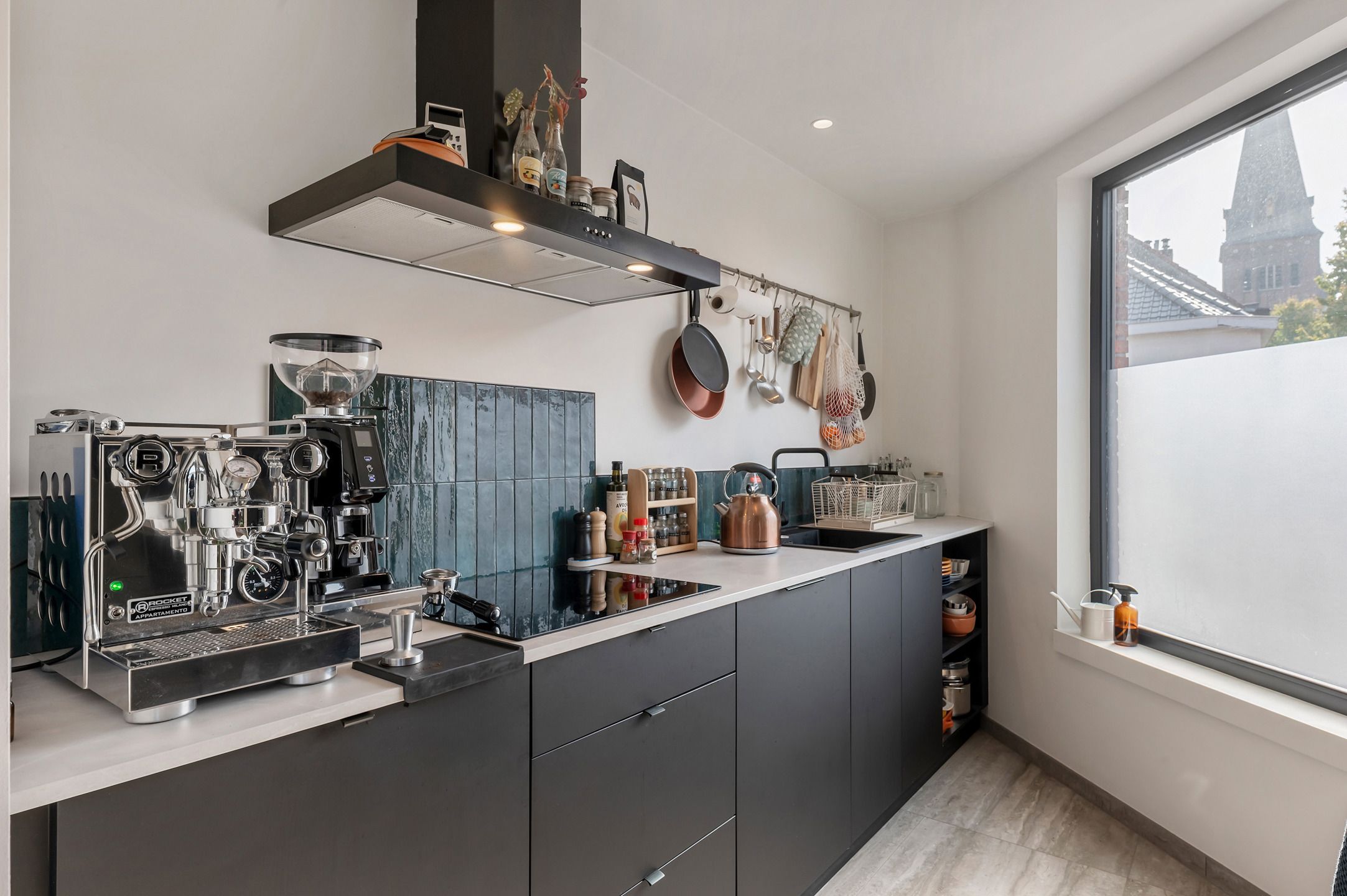 Energiezuinig, volledig gerenoveerd appartement te Deurne-Zuid! foto 3
