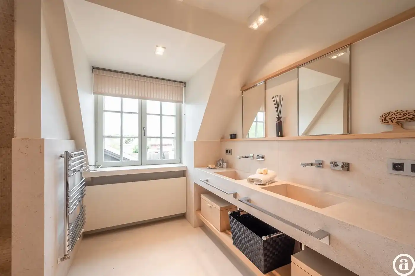 Hedendaagse alleenstaande villa in rustige omgeving te Knokke foto 22