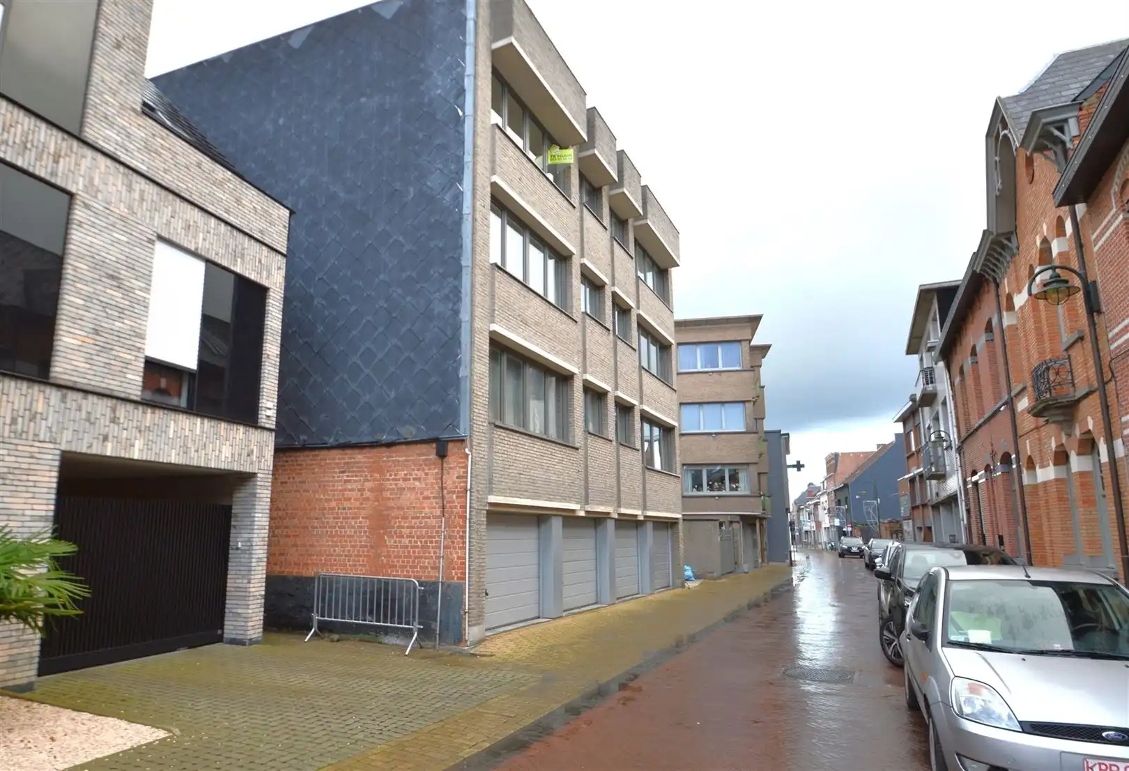 Volledige gerenoveerd appartement met garage en terras in centrum foto 18
