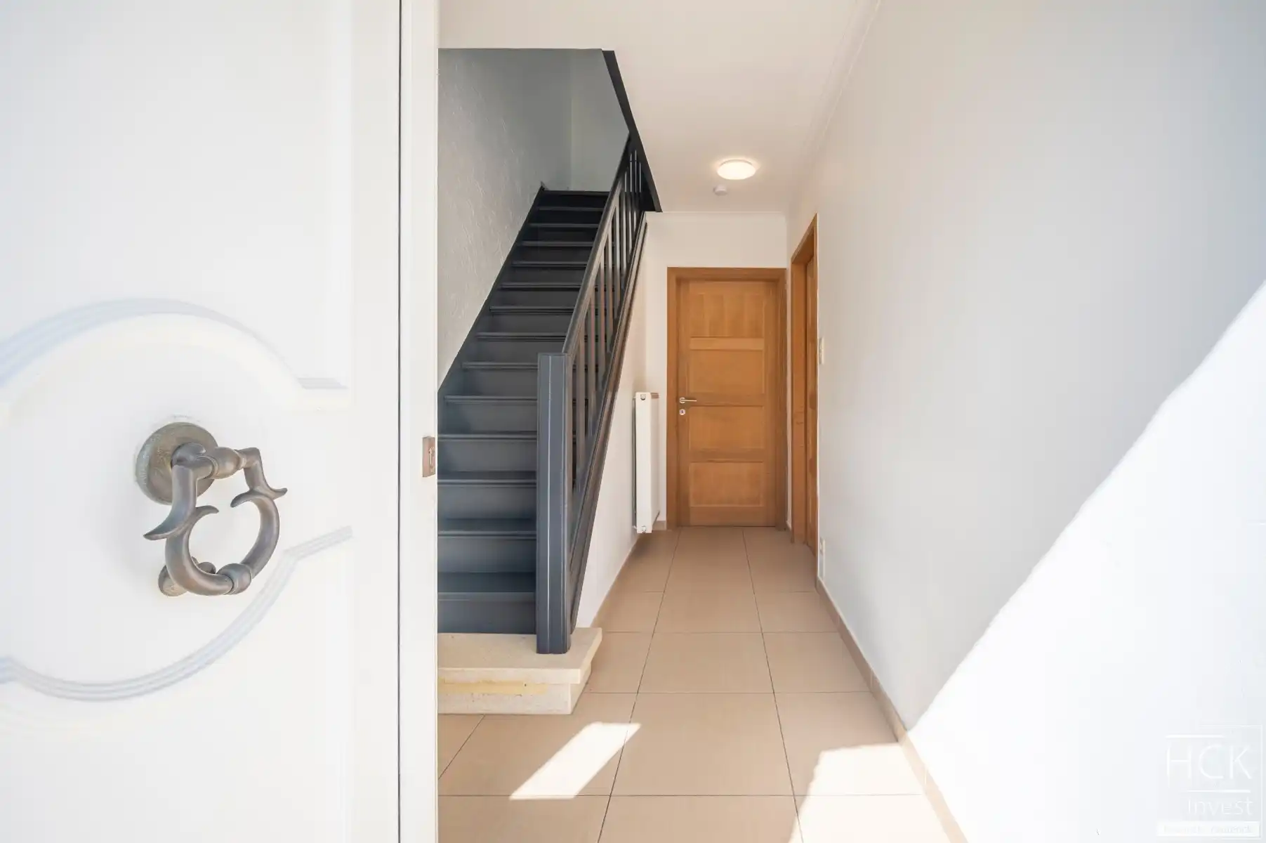 SINT-BAAFS-VIJVE - Instapklare woning met 3 SLPK, én uitweg achteraan foto 3