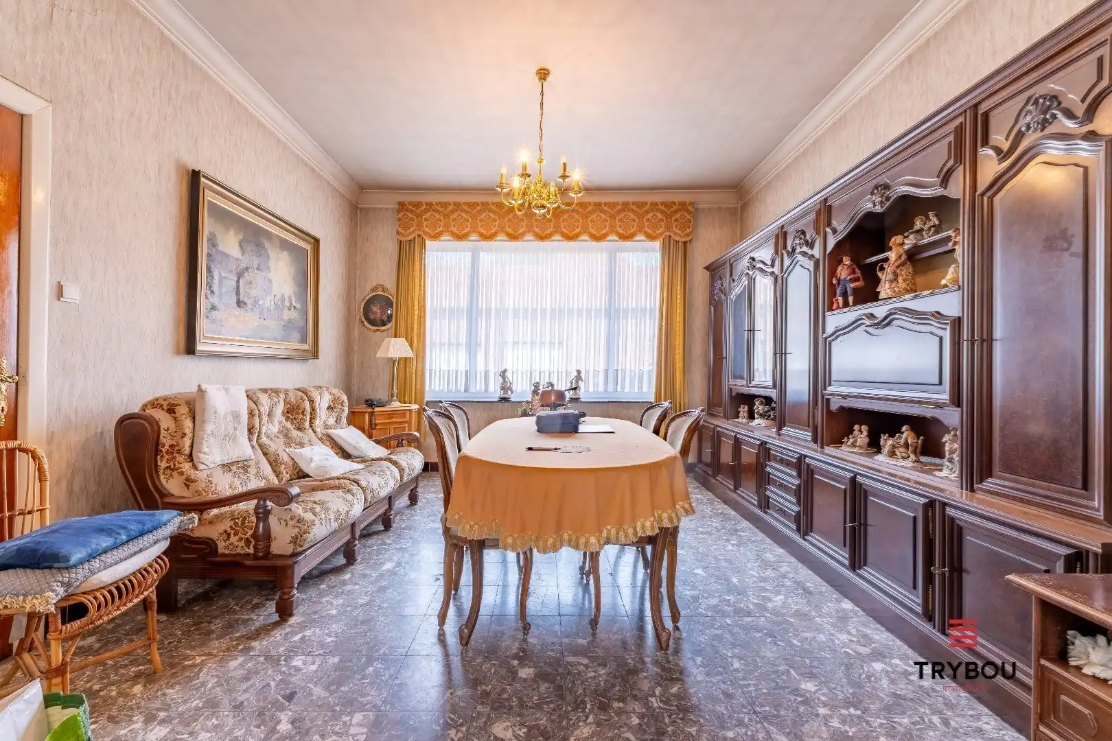 Centraal gelegen, degelijke woning met drie ruime slaapkamers foto 4