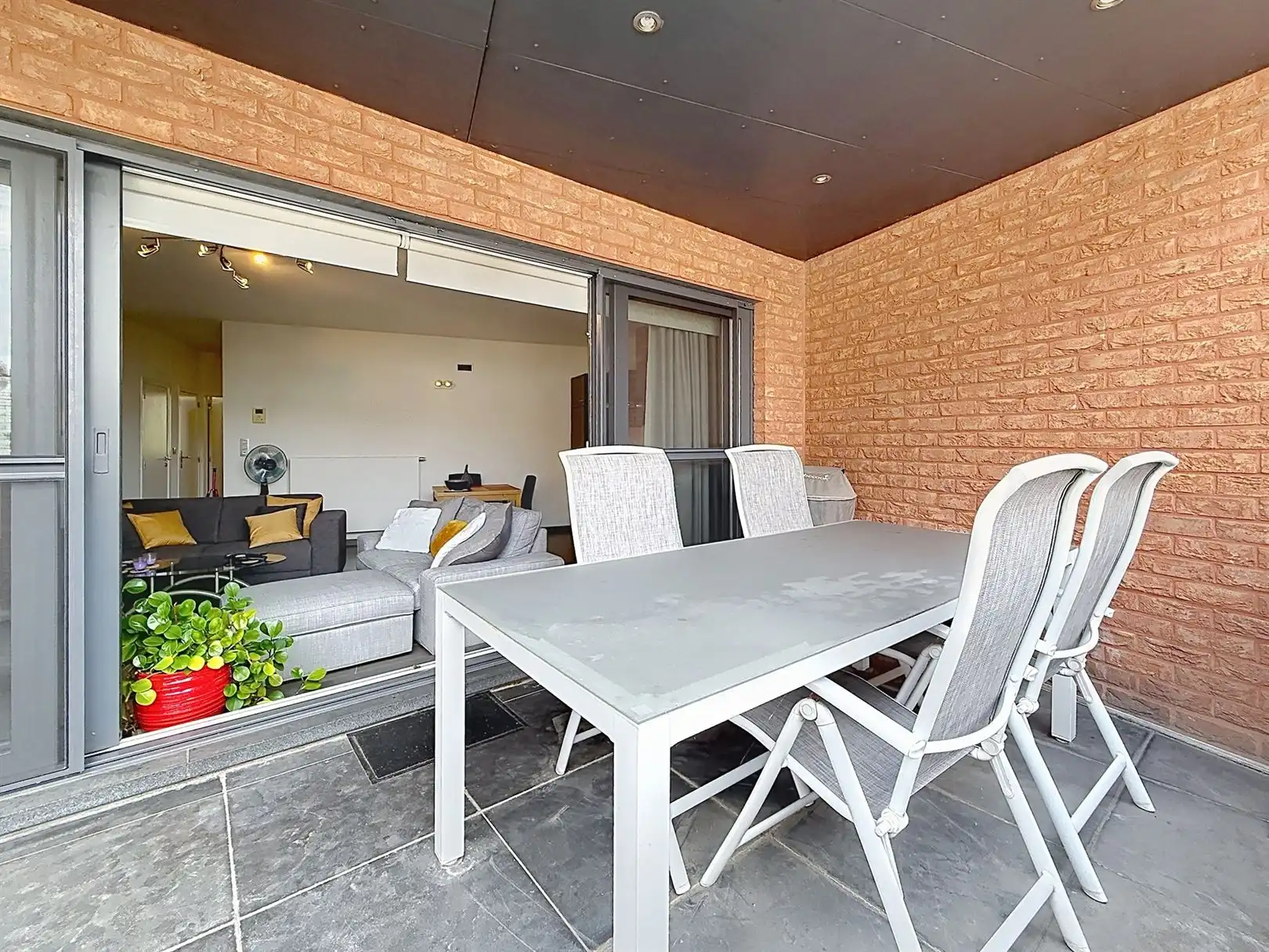 Gemeubeld appartement, 2 slpks, terras en kelder foto 13