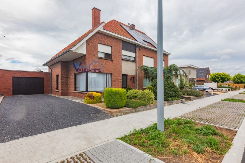 ()=>{if(producerUpdateValueVersion(node),producerAccessed(node),node.value===ERRORED)throw node.error;return node.value} Steenbrugstraat 19 - 8530 Stasegem