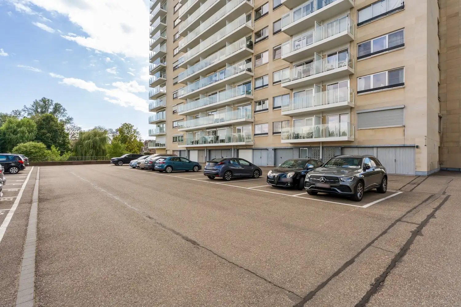 Appartement met garage en kelder op gunstige locatie! foto 29