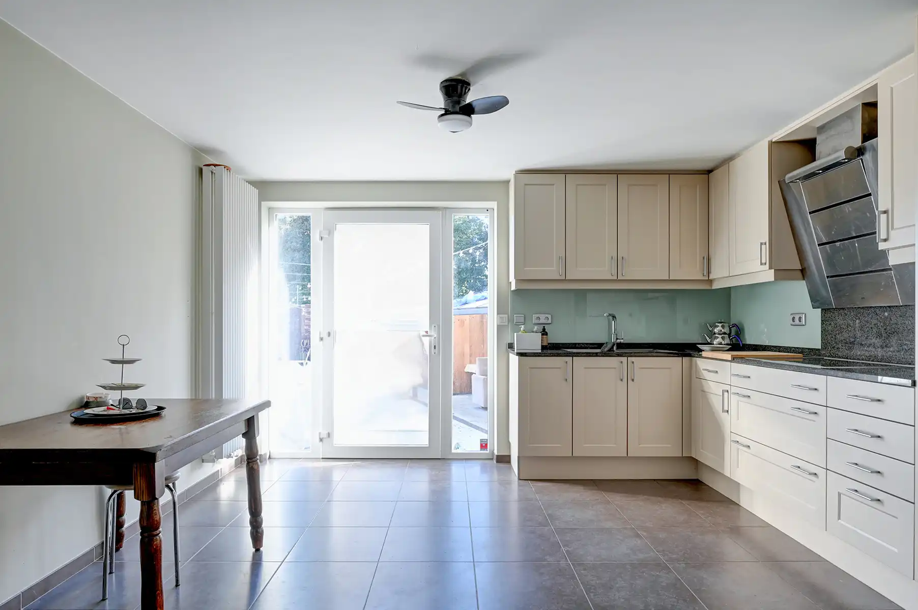 Karaktervolle en energiezuinige split-level woning op een perceel van 3a 96ca. foto 10