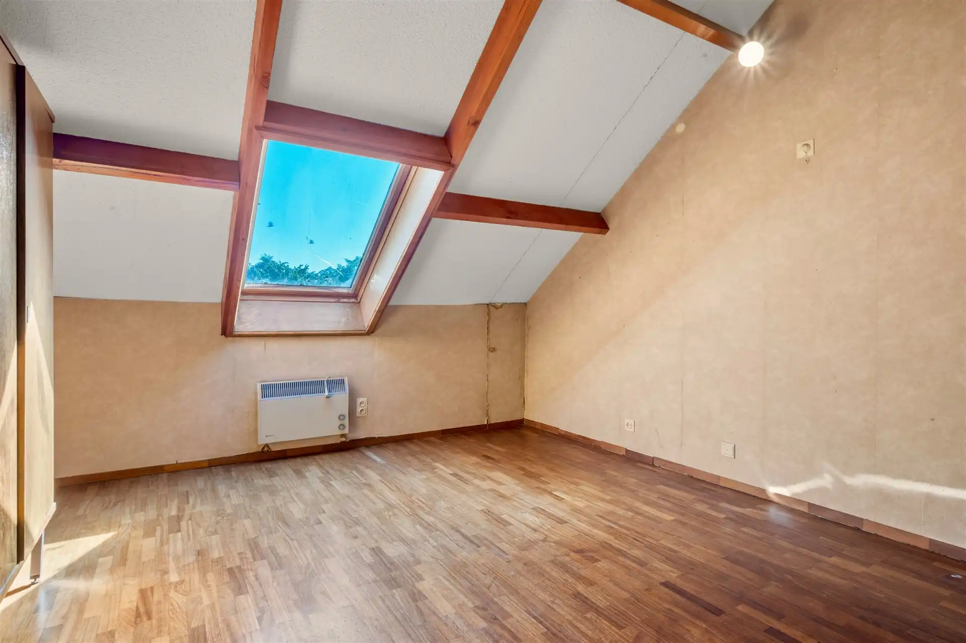 Bijzonder unieke villa op zeer ruim perceel foto 21