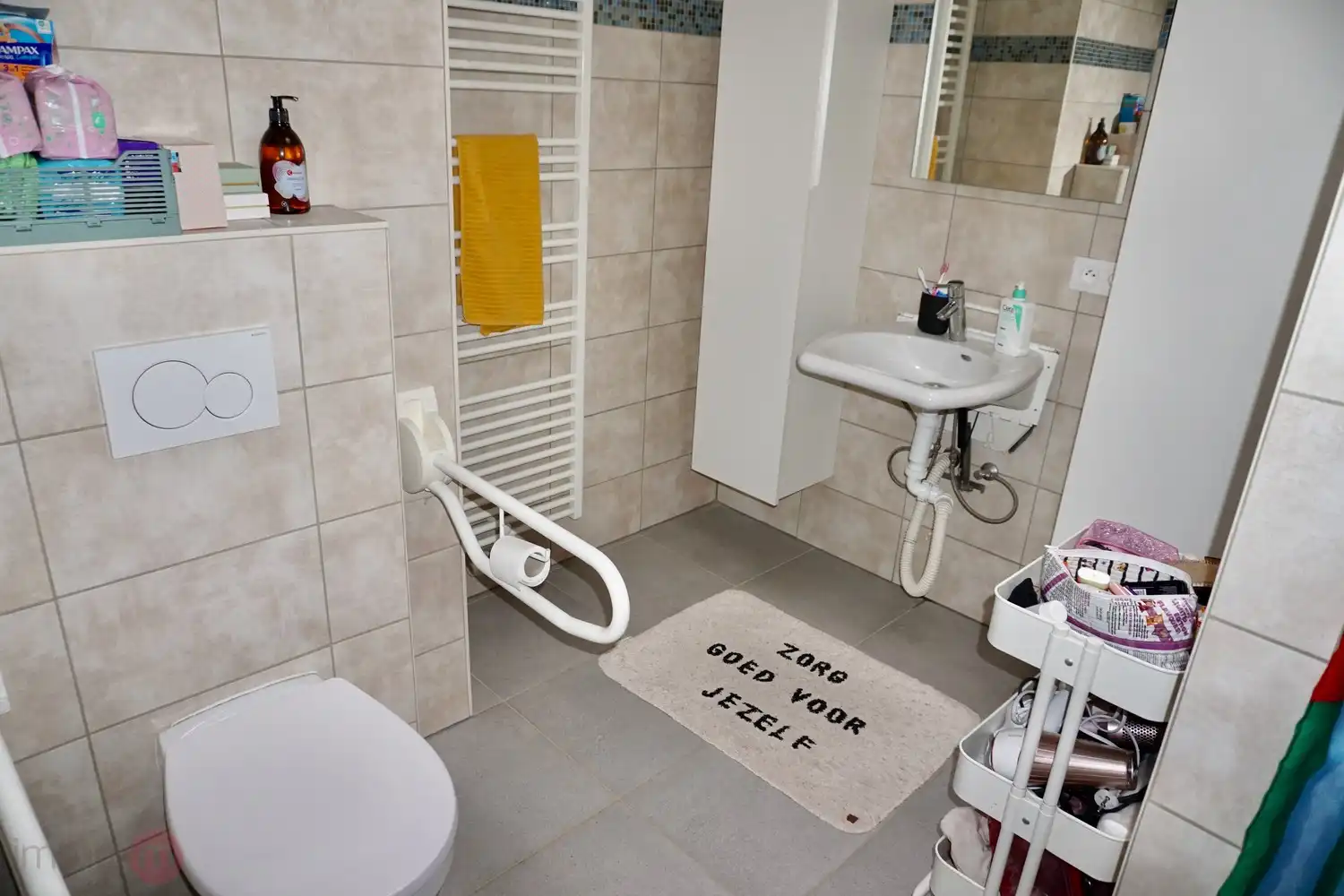 Recent appartement met 2 slaapk, terras en autostaanplaats. foto 20