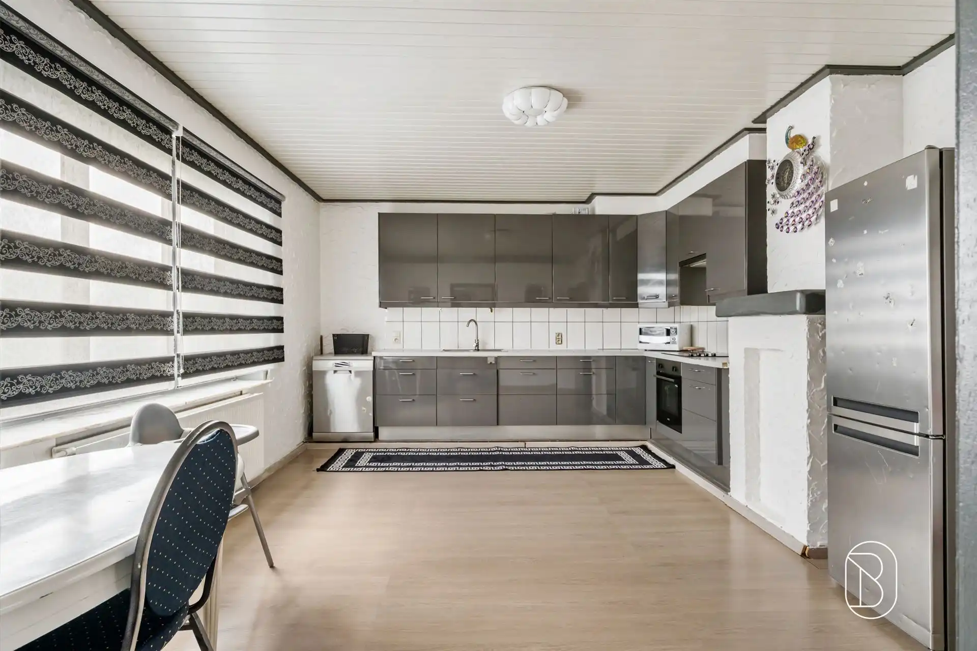 Grote bel-étage: 5 slpks, 3 badk, 2 garages, tuin! foto 9