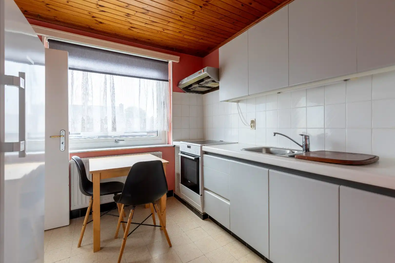 Halfopen woning met 3 slaapkamers, garage en tuin in Sint-Michiels foto 7