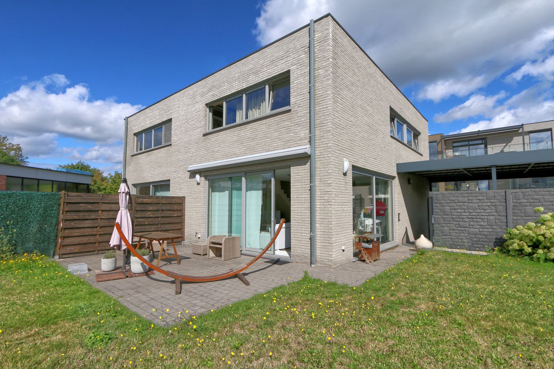 MODERNE WONING - 3 SLK - TUIN - TERRAS - CARPORT foto 2