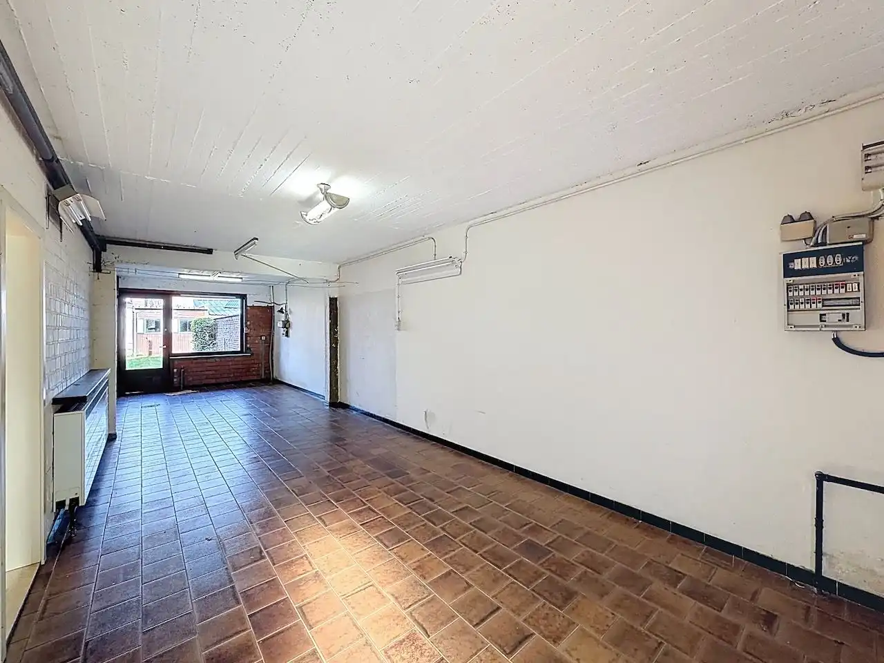 Bel-étage woning met drie slaapkamers en twee garages in het centrum van Heist-Aan-Zee foto 32