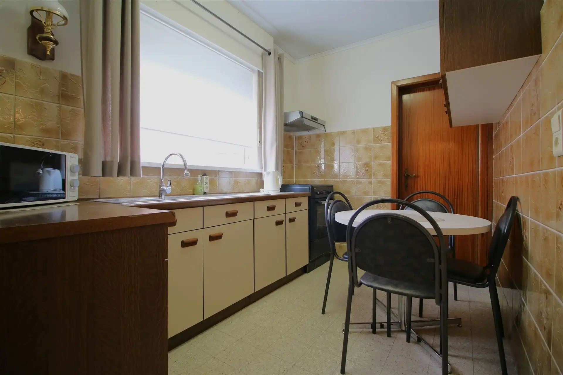 Goed onderhouden HOB met tuin foto 4