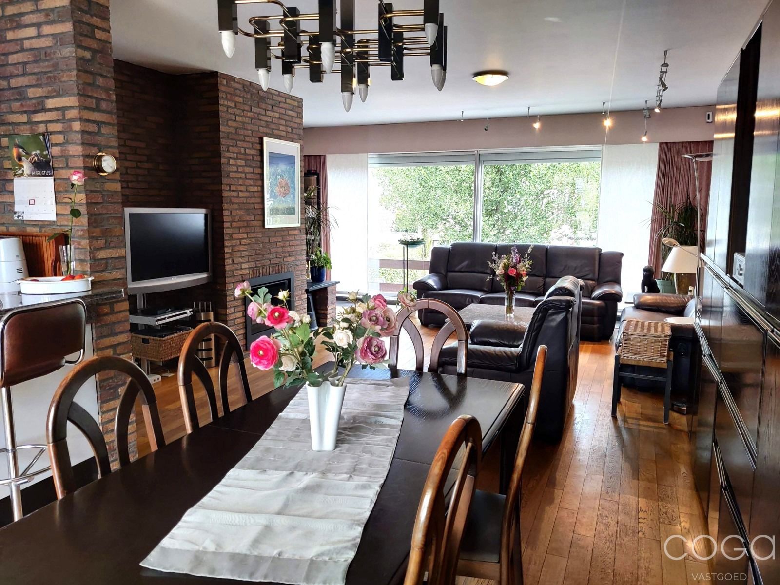 Woning met 4 slaapkamers, garage en tuin foto 6