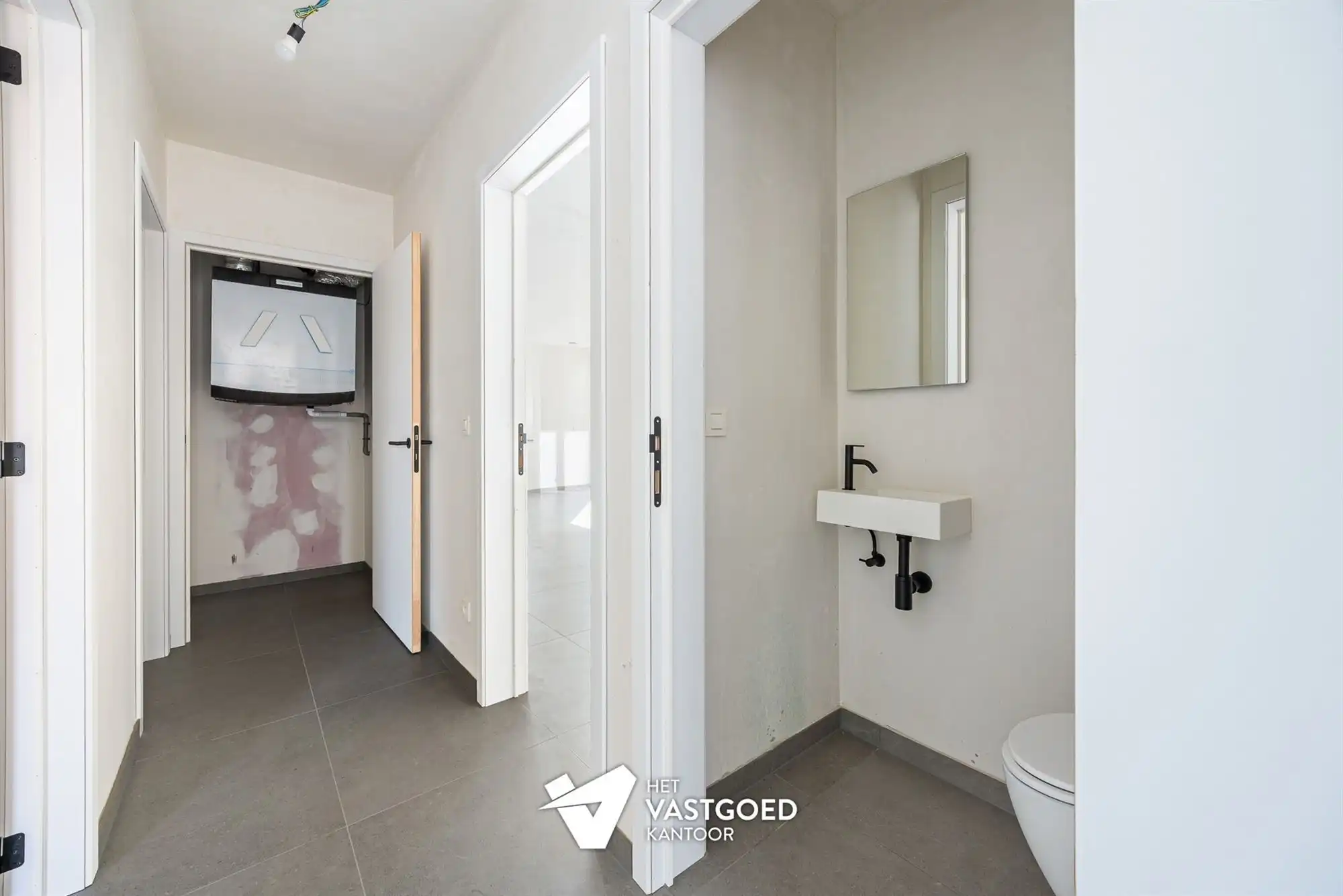 RUIM EN LICHTRIJK APPARTEMENT MET 1 SLAAPKAMER foto 15