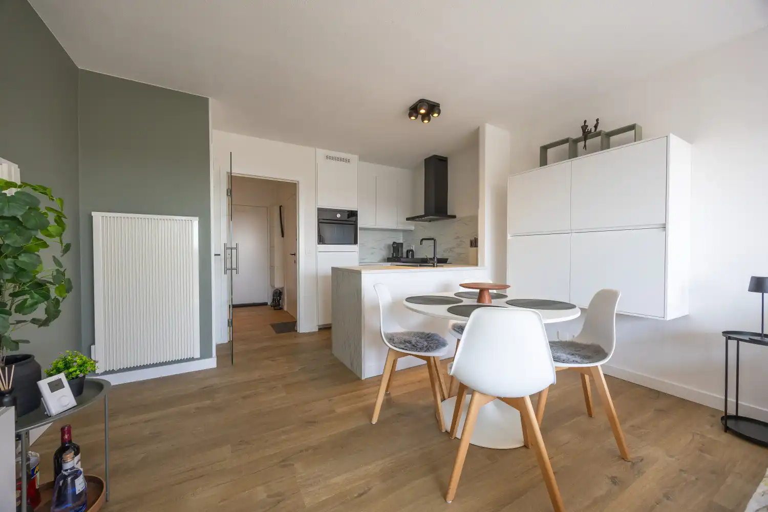 Gerenoveerde studio met terras en open zicht nabij zee foto 3