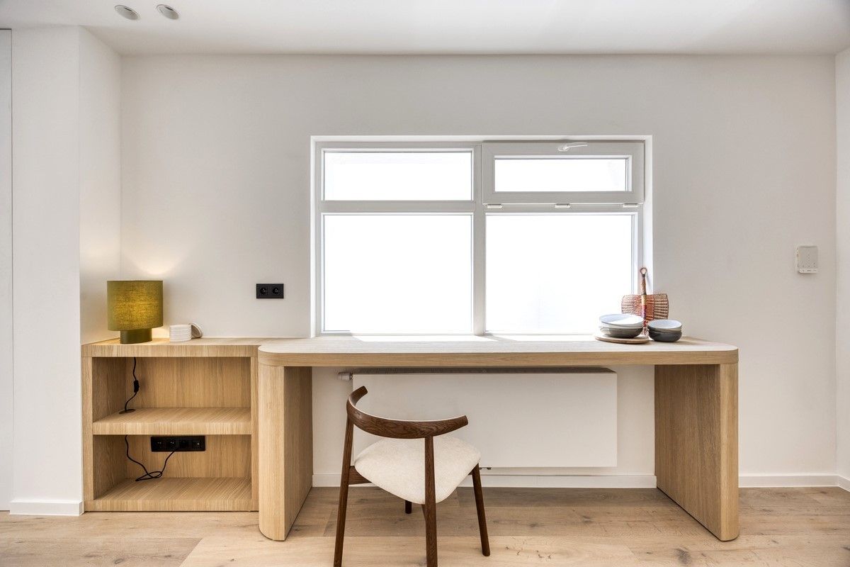 Prachtig gerenoveerde studio met volwaardig zonnig terras foto {{pictureIndex}}