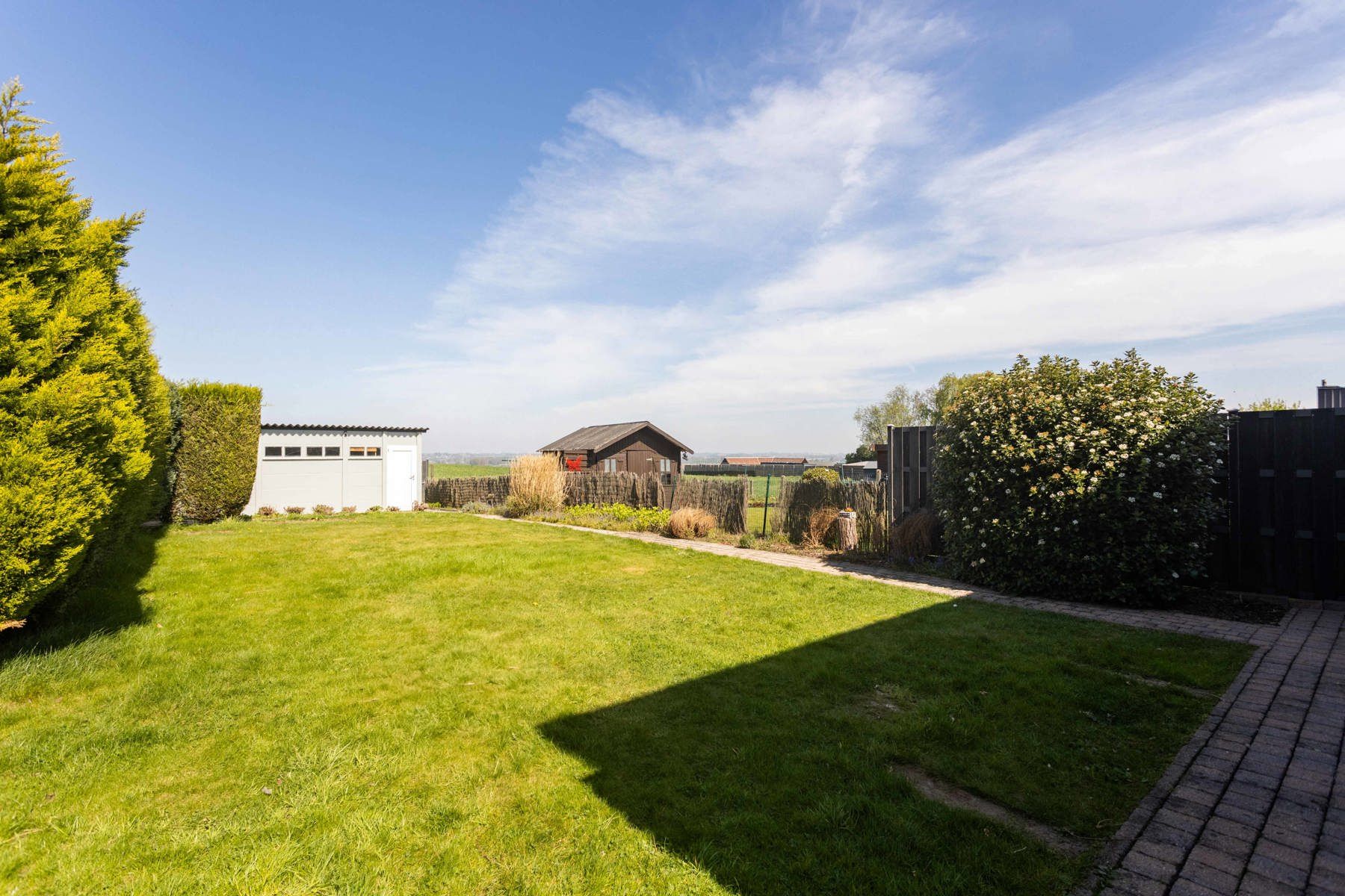 Aangename instapklare woning met 4slpk en tuin foto 21
