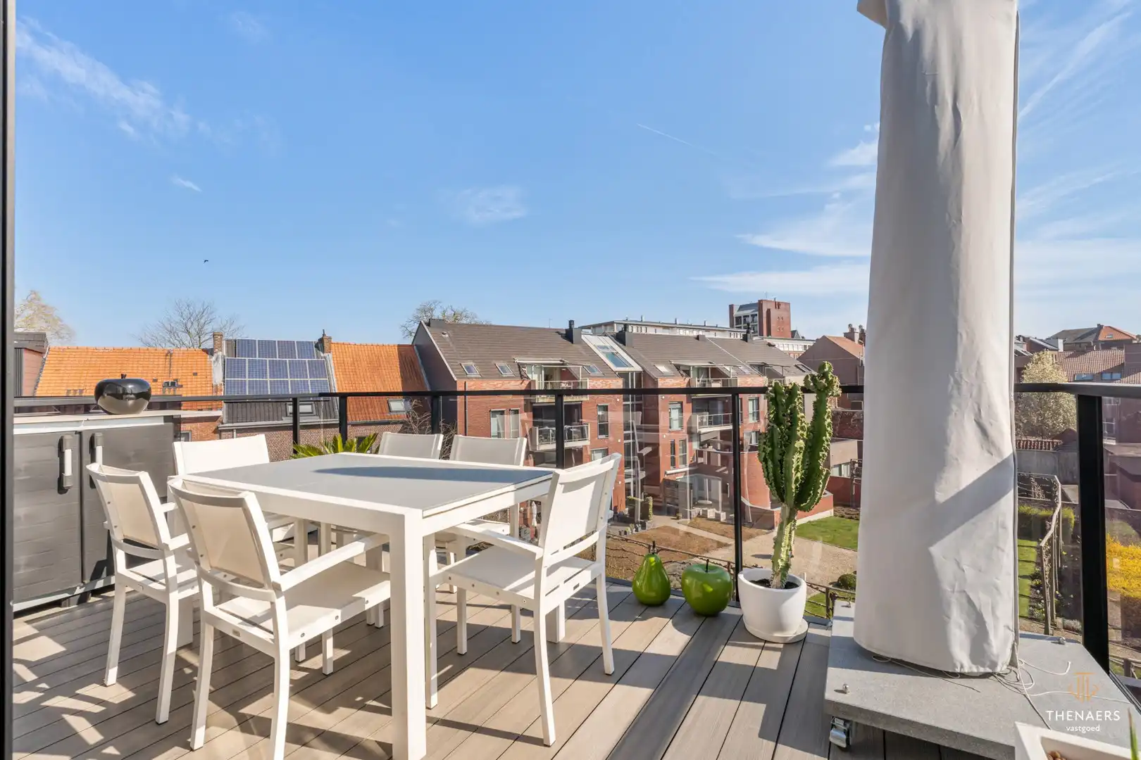 Exclusief penthouse met zonovergoten terrassen in het hart van Sint-Truiden. foto 7