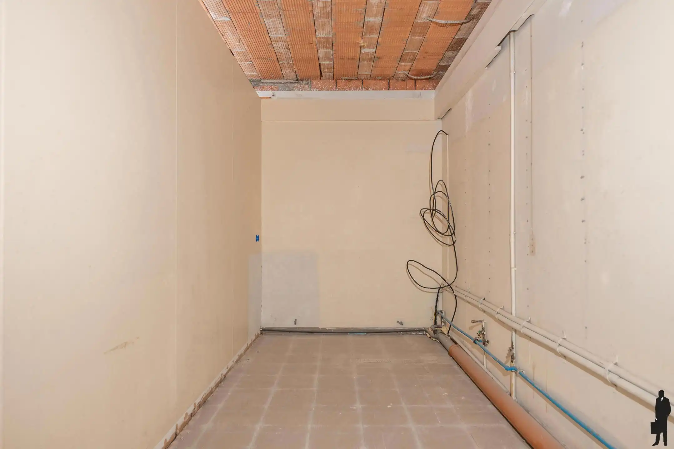 TE KOOP: Commerciële ruimte / kantoorruimte foto 12