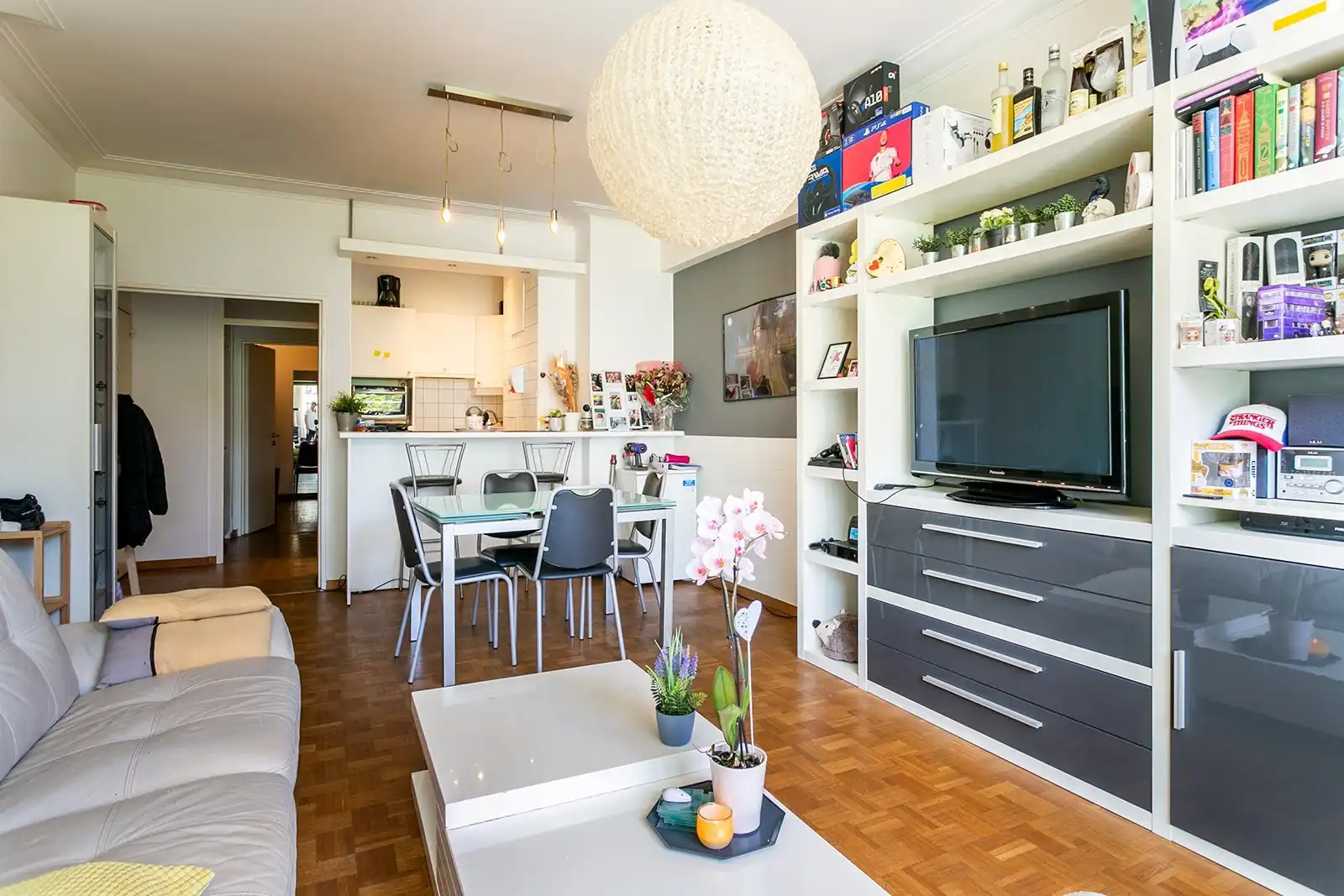 Gemeubeld appartement op centrale locatie! foto 8