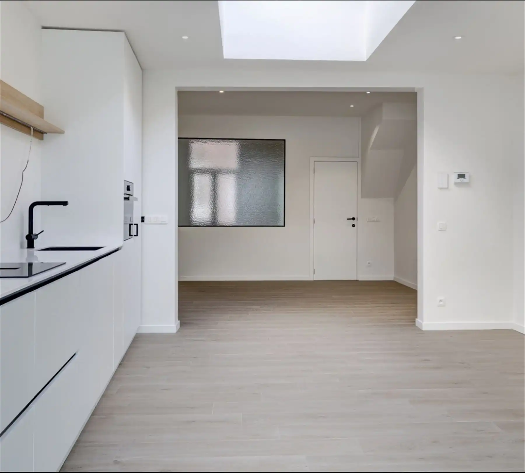 Volledig gerenoveerde woning nabij het centrum! foto 7