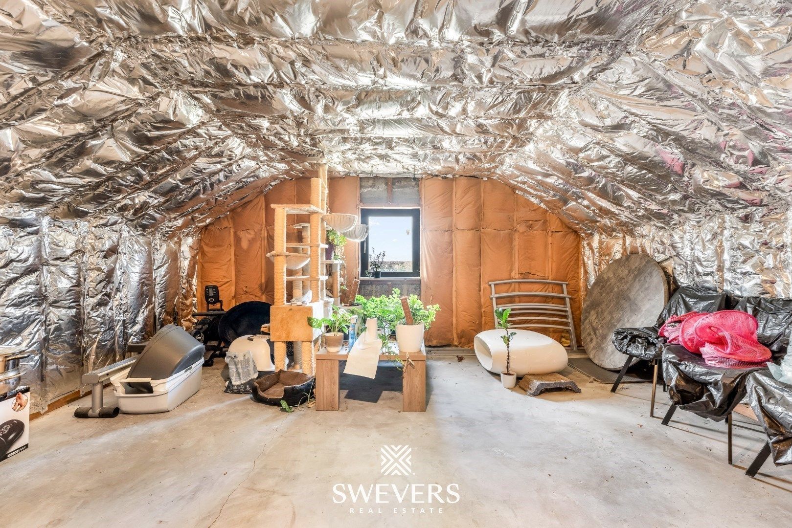 Ruime gezinswoning met zonnepanelen, kelder en zonnige tuin op topligging foto 18