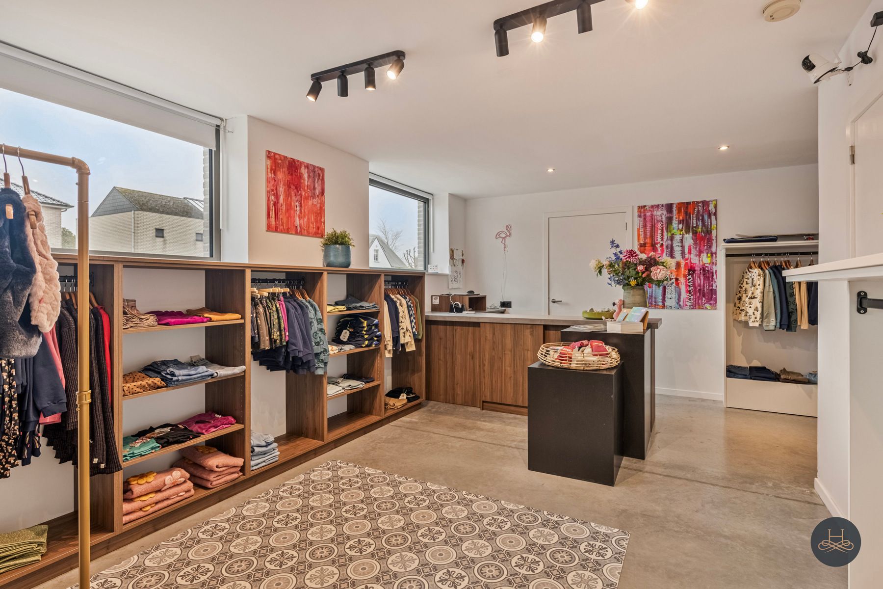 Luxueuze ruime BEN-woning met handelspand en appartement foto 6