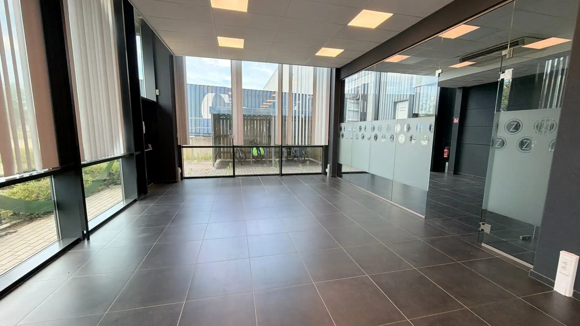 Recente kantoorruimte te huur op zichtlocatie langs N16 in Bornem foto 14