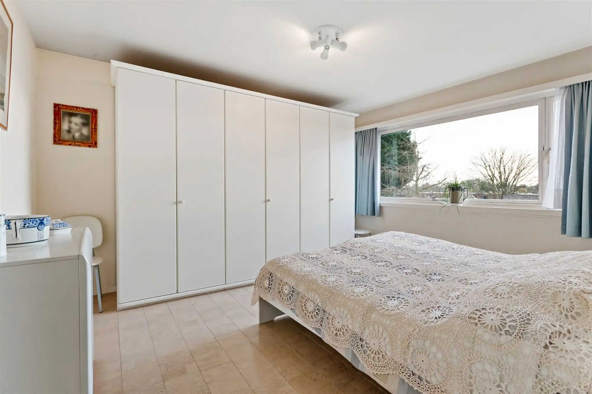 Bel-etage woning met 3 slaapkamers en tuinpoort aan straatkant. foto 14