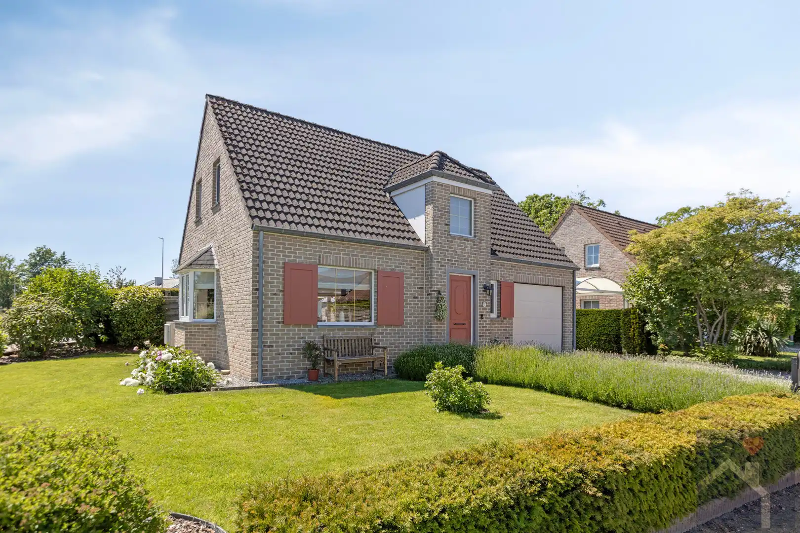 Instapklare en energiezuinige gezinswoning met 3 slaapkamers op toplocatie in Grote Heide foto {{pictureIndex}}